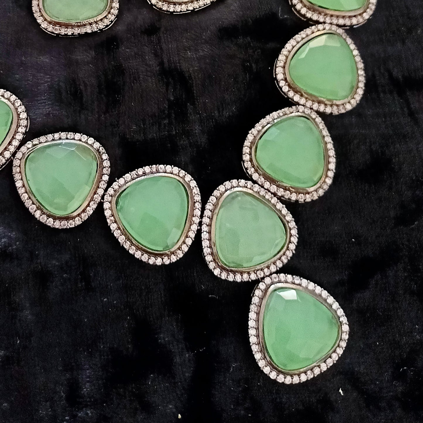 khumri green quartz victorian ad necklace set