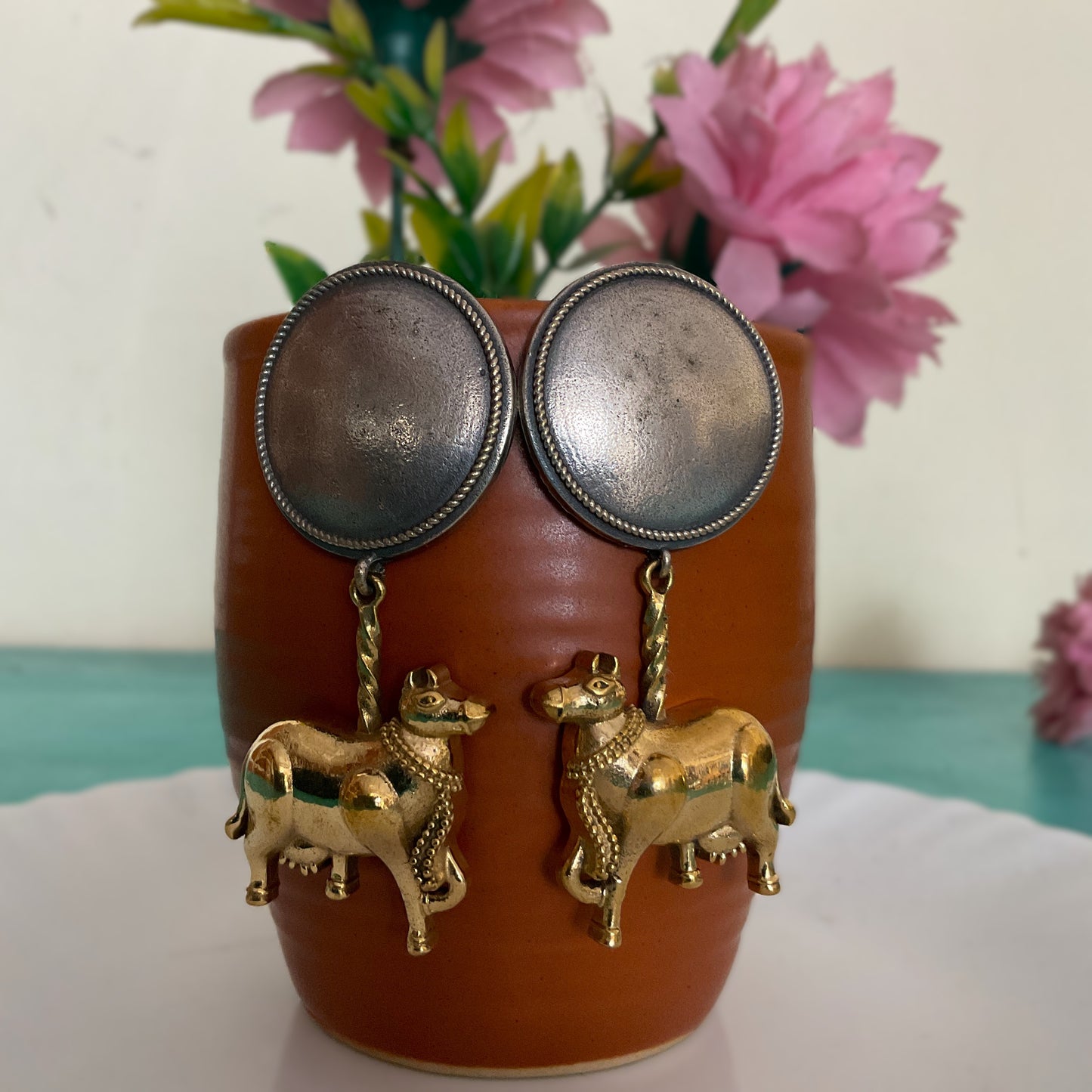 Nandi dual tone silver plated drop earring