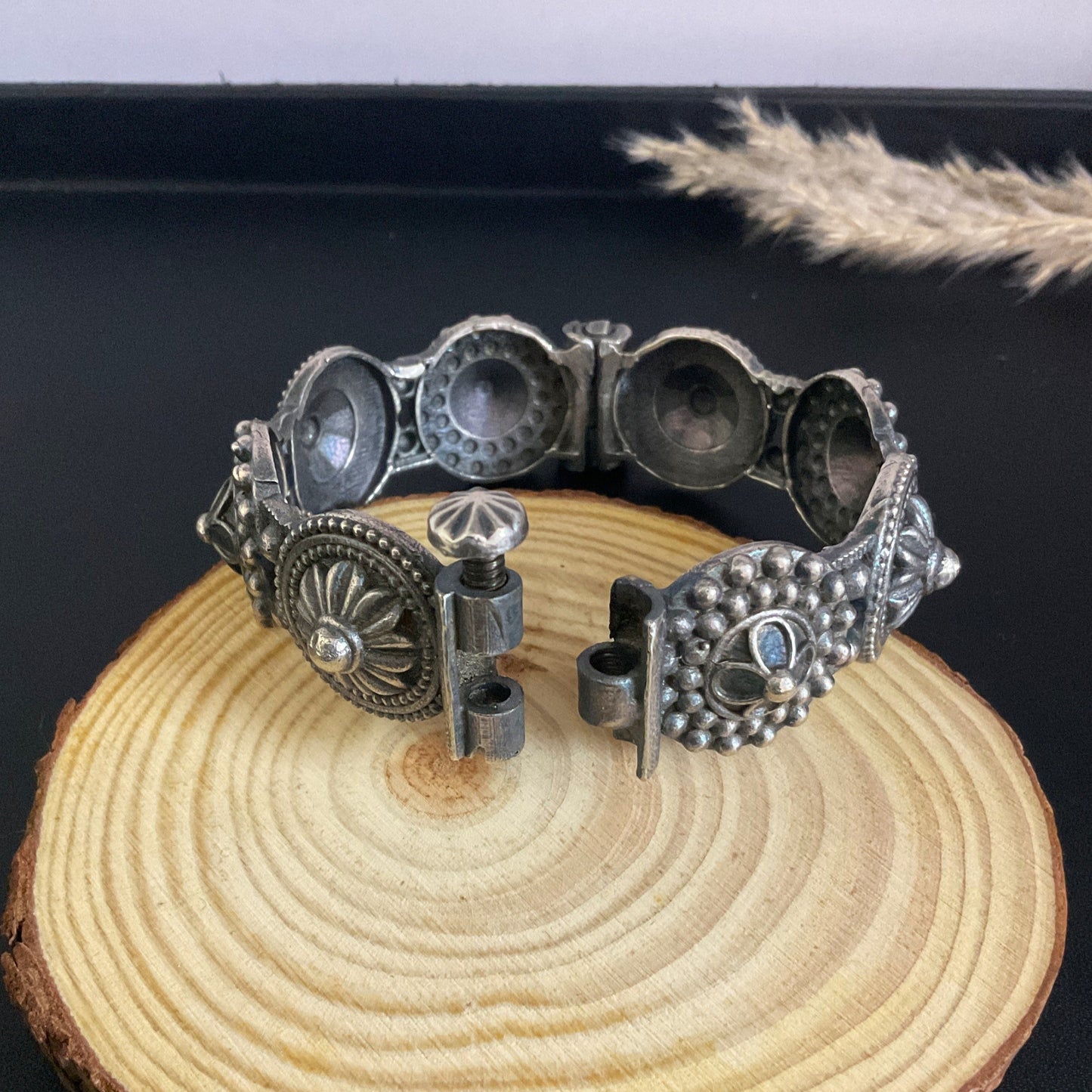 Suman silver plated flower openable kada (single)