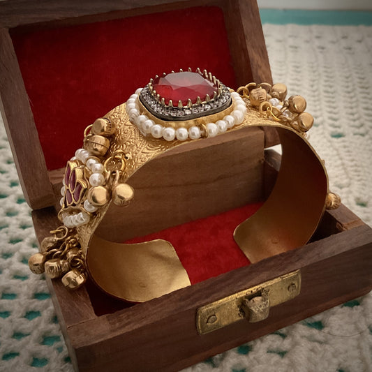 Mohana gold plated paachi kundan ghungroo red stone hand kada