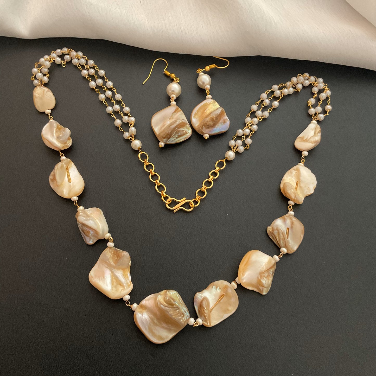 Mandeep long handmade natural pearl mala necklace