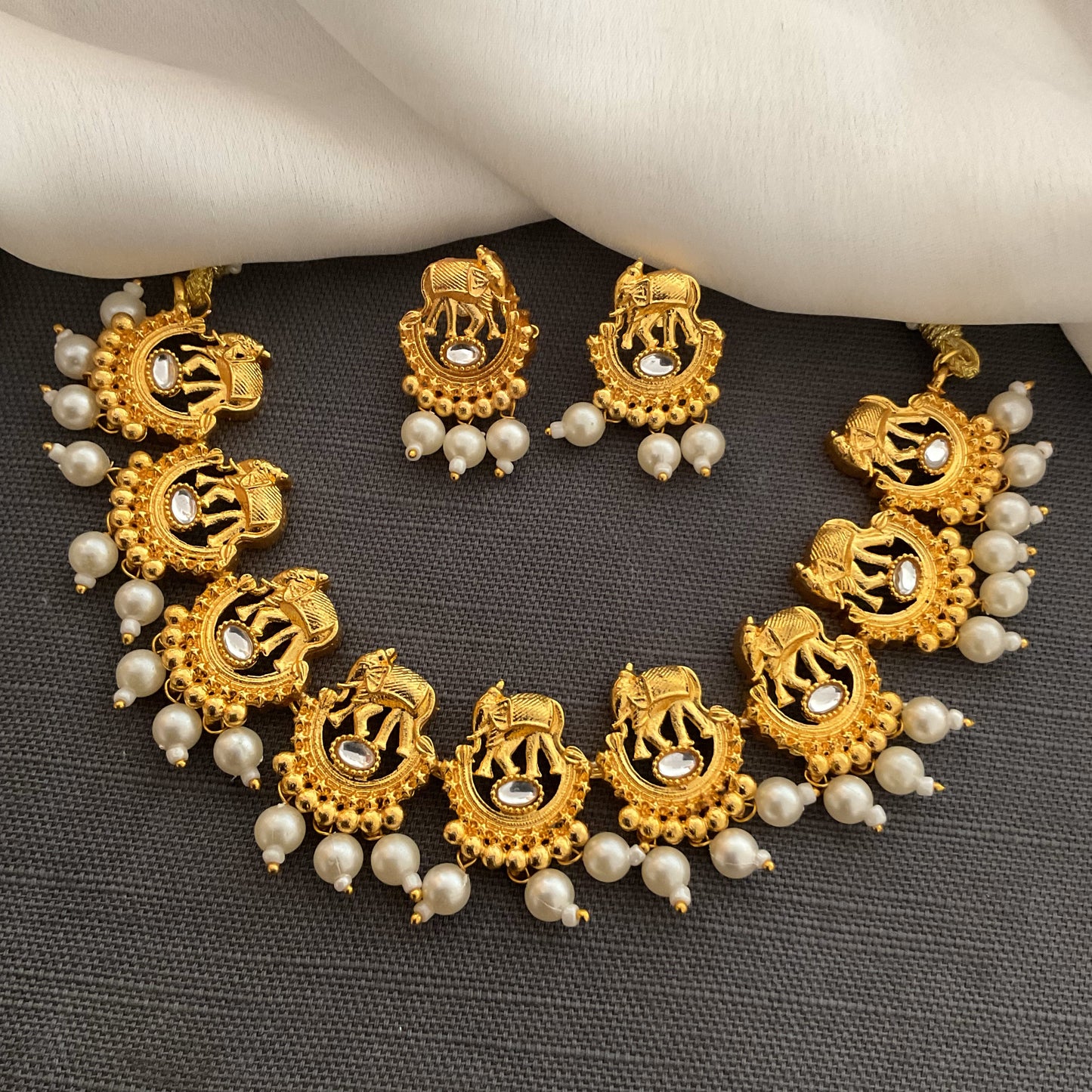 Aahat gaj pearl necklace set