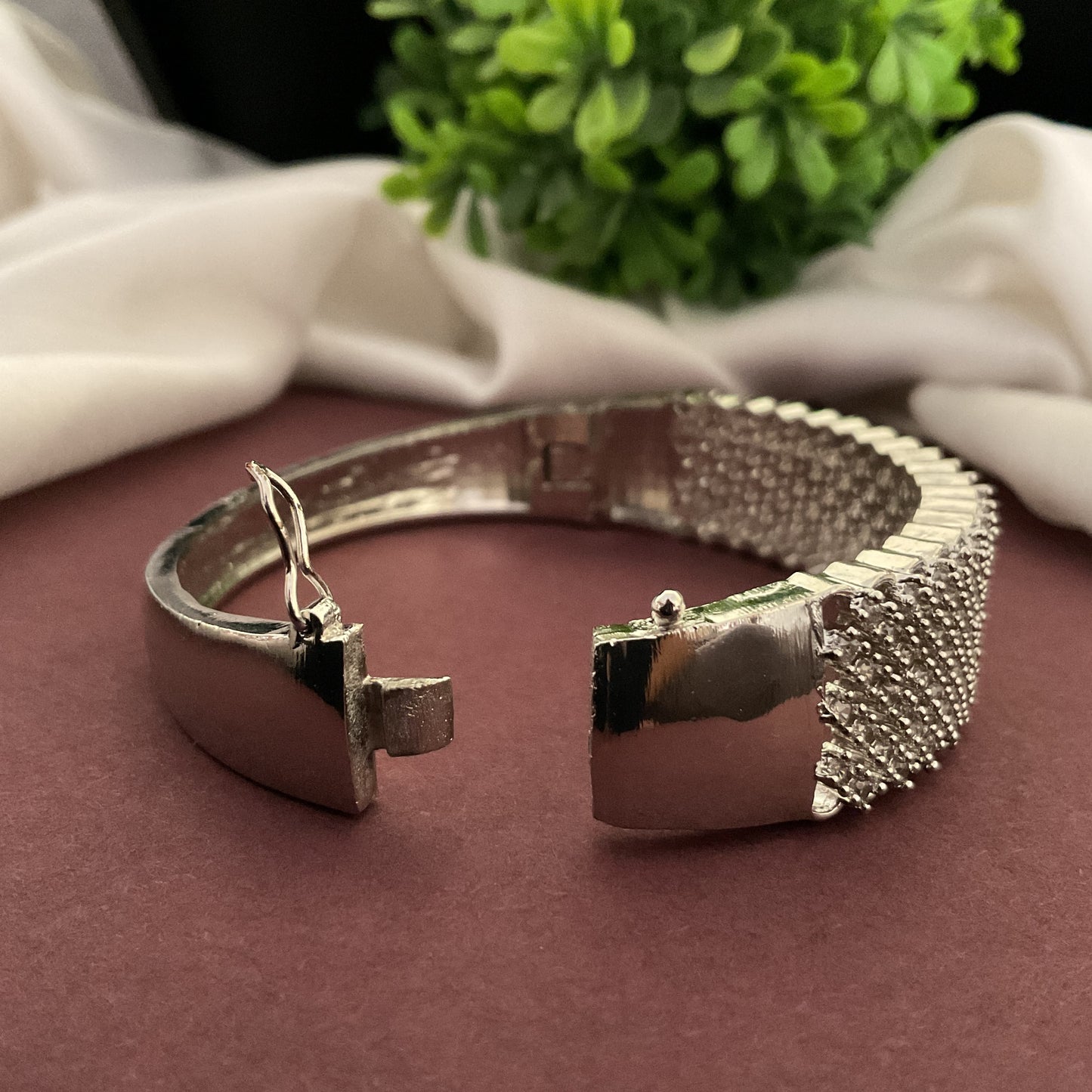 Samara ad micro plated silver openable hand kada