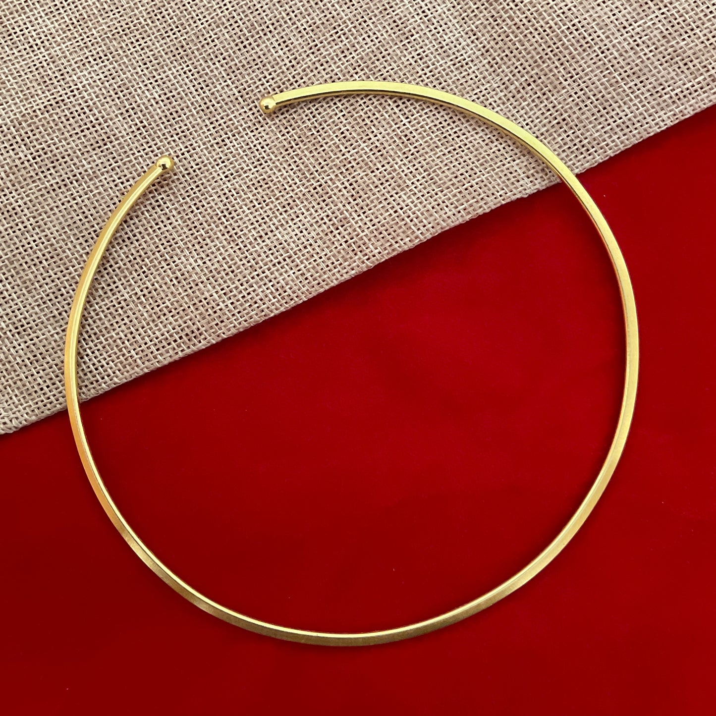 Farah plain gold plated brass hasuli necklace