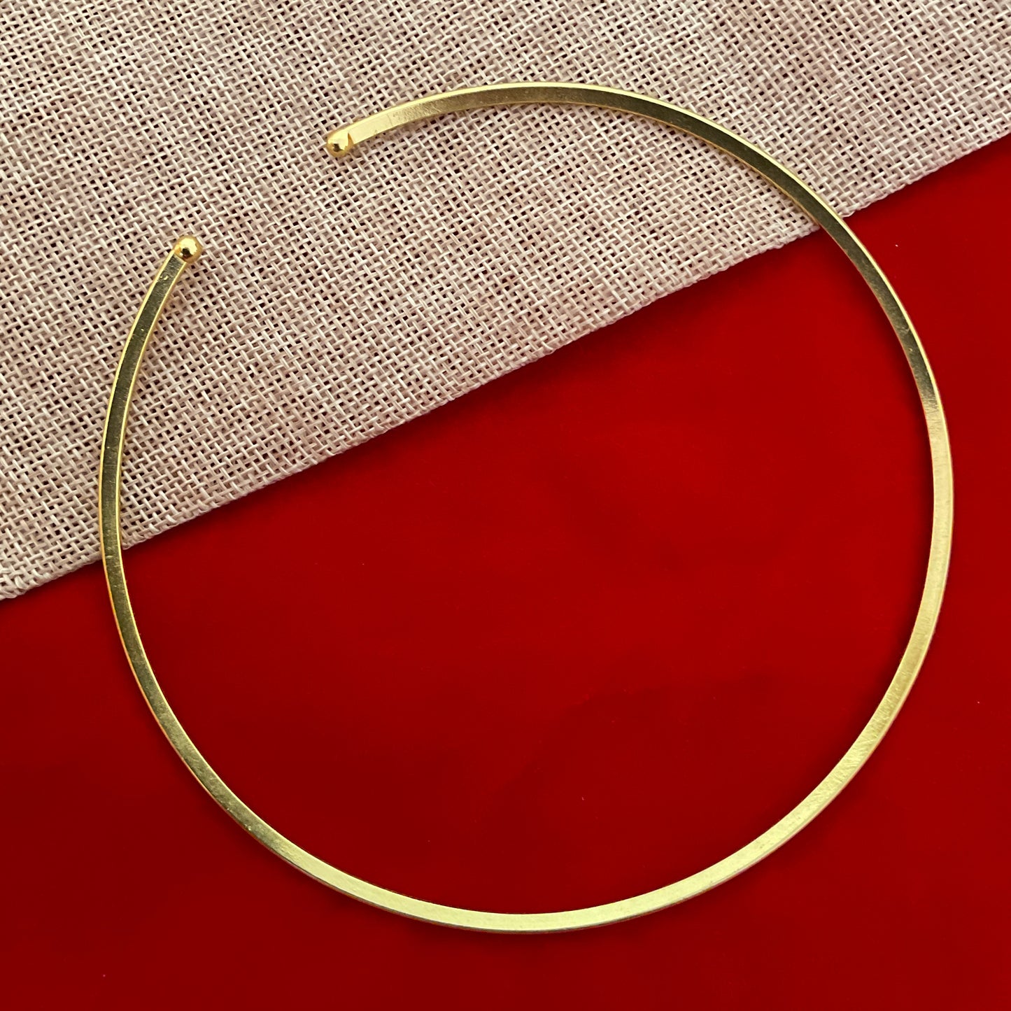 Farah plain gold plated brass hasuli necklace