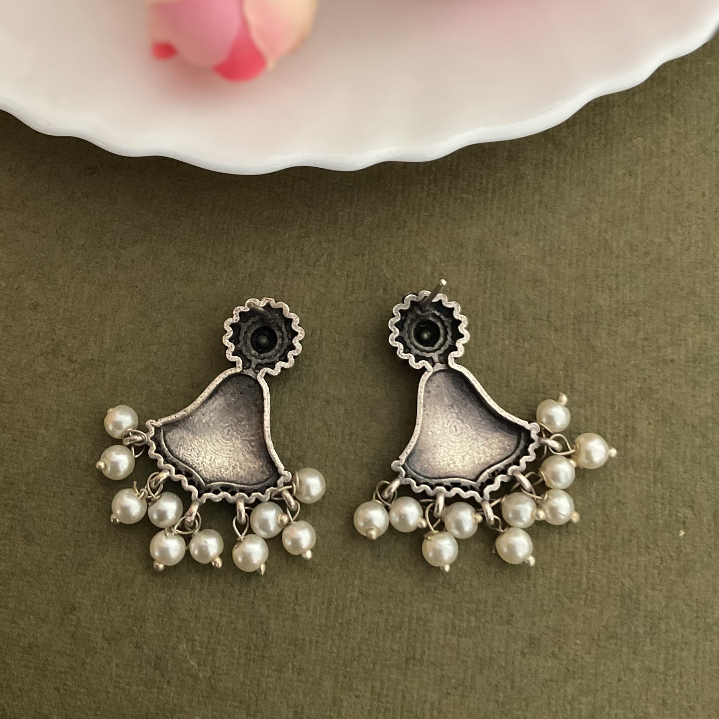 Ujjwala siver plated pearl earrings